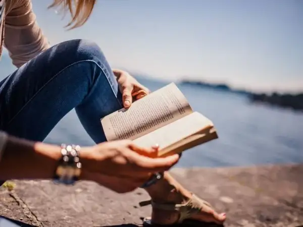Czego uczy nas literatura? Kluczowe lekcje i ich znaczenie