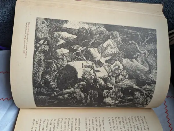 Ilustracja z "Pana Tadeusza" przedstawiająca scenę batalistyczną z postaciami w strojach z epoki.